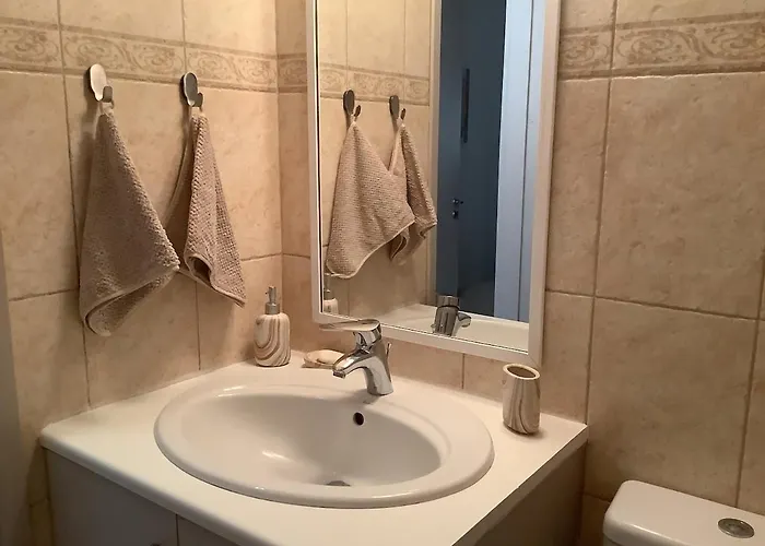 Urban Nest - Near Gsp & General Hospital Daire