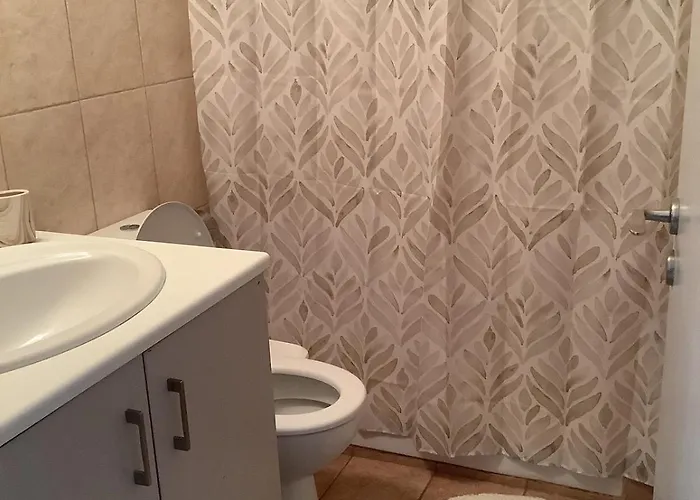 Urban Nest - Near Gsp & General Hospital Laxia