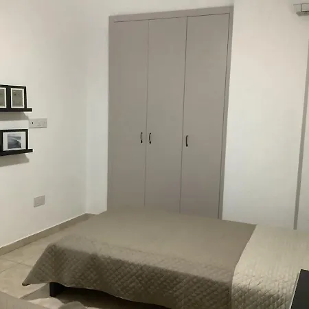 Urban Nest - Near Gsp & General Hospital Laxia