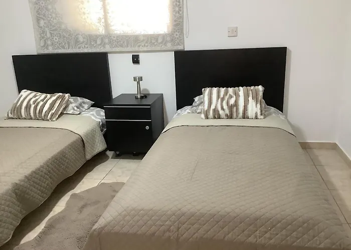 Urban Nest - Near Gsp & General Hospital